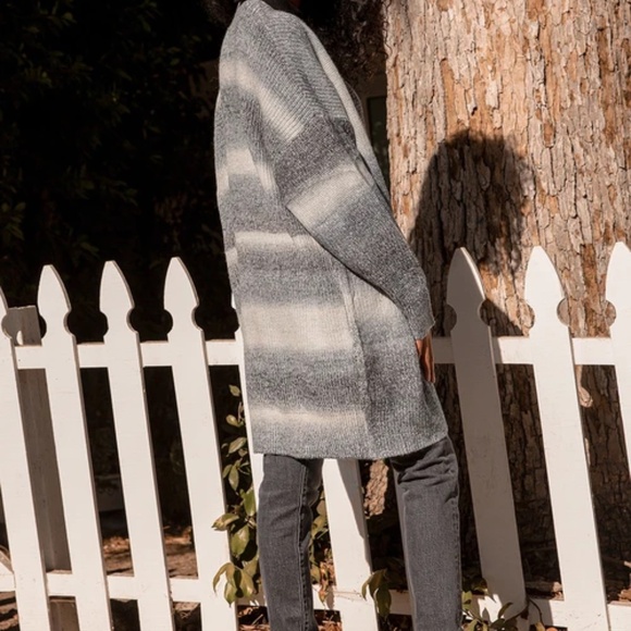 Lulus Wave Of Cozy Charcoal Ombre Knit Cardigan Sweater Grey - Size M - Picture 4 of 7